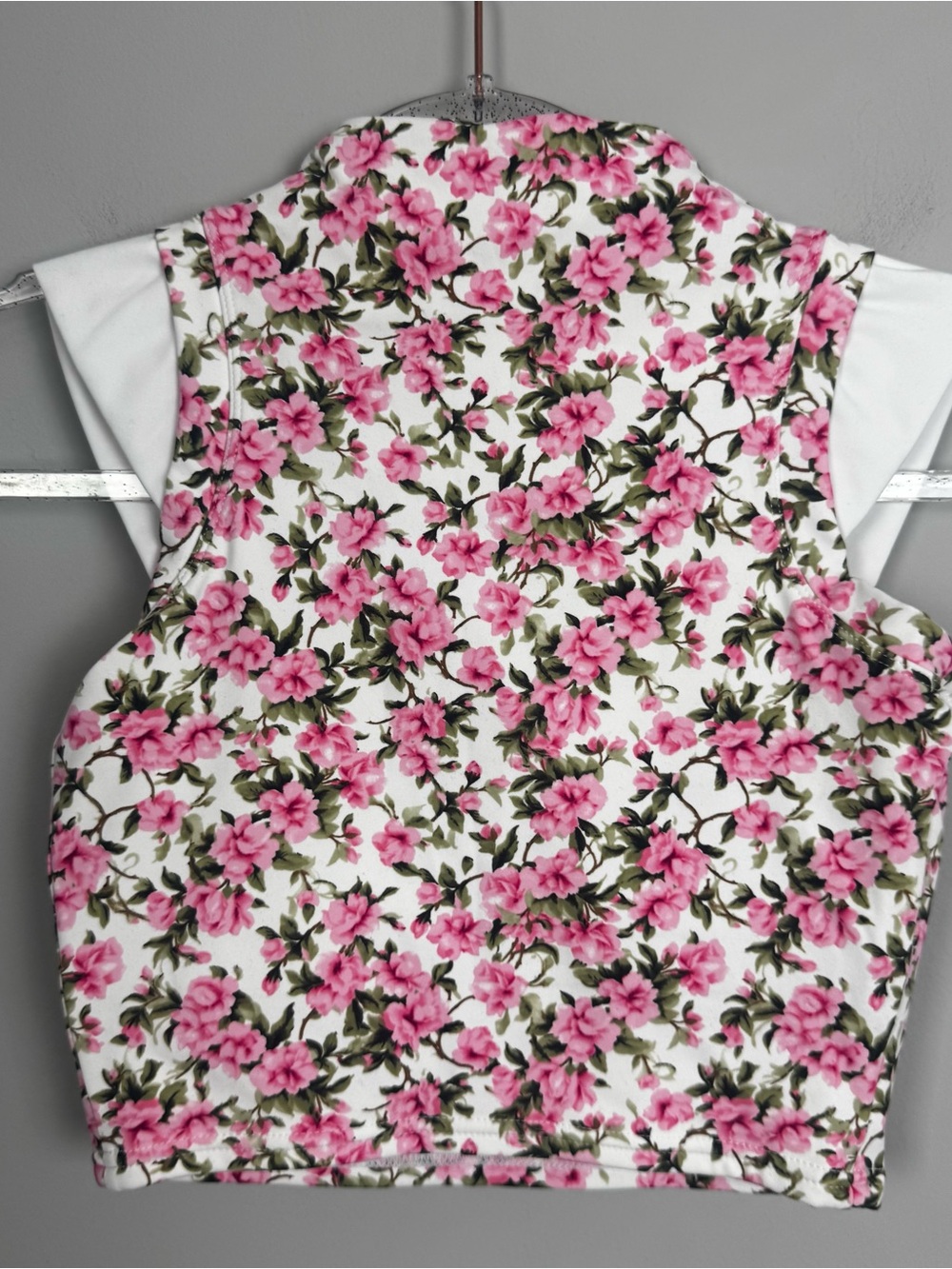 ASTORIA ACTIVEWEAR | Floral Pink High-Neck Crop Top Women’s Size Small - Picture 6 of 7